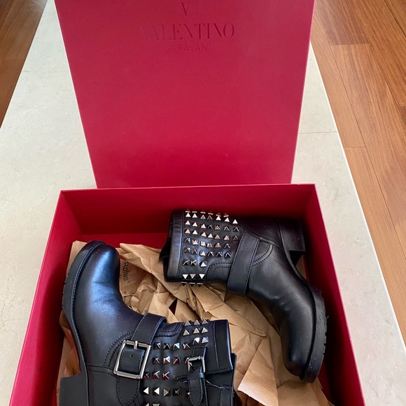 Valentino Rockstud Leather Ankle Boots - Picture 5 of 7